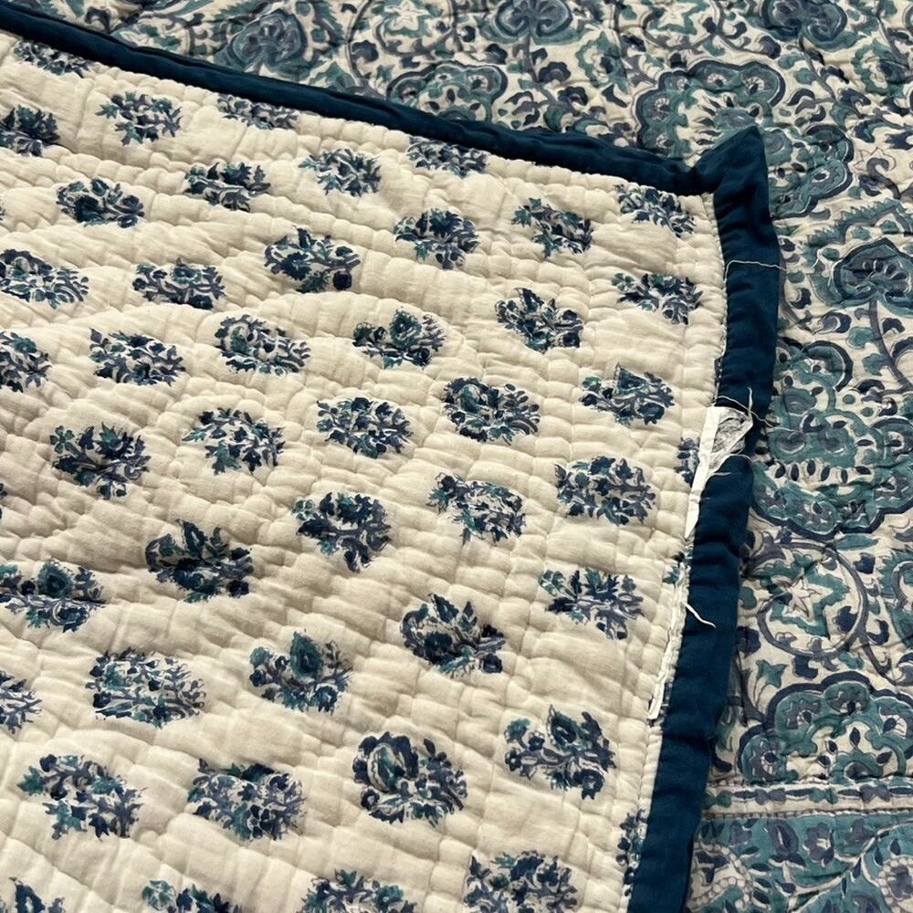 Bedspread Quilt Hand Quilted 93 x 106" Blue & White Paisley Gauze - Picture 3 of 10
